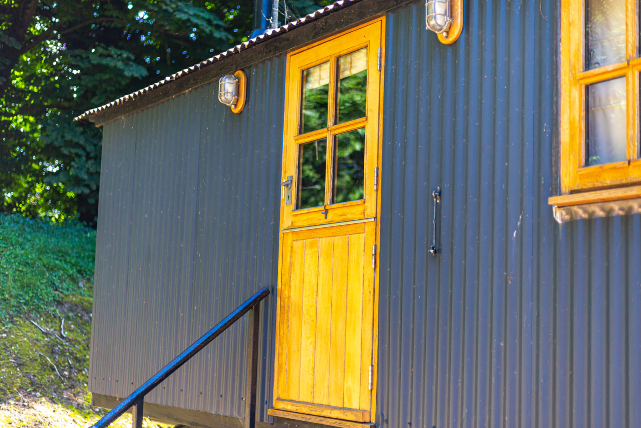 Shepherd Huts Hotel Holt 13 scaled