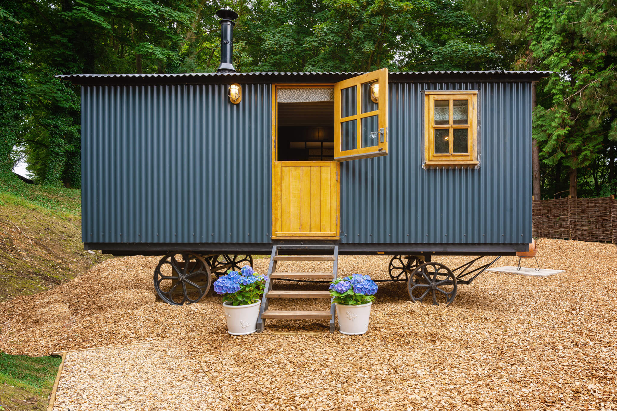 Shepherd Huts Hotel Holt 24