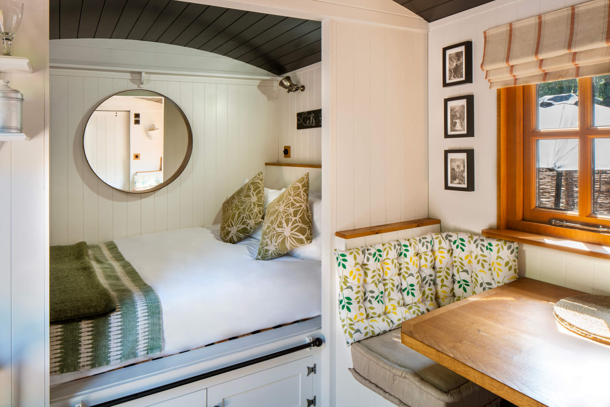 Shepherd Huts Hotel Holt 4