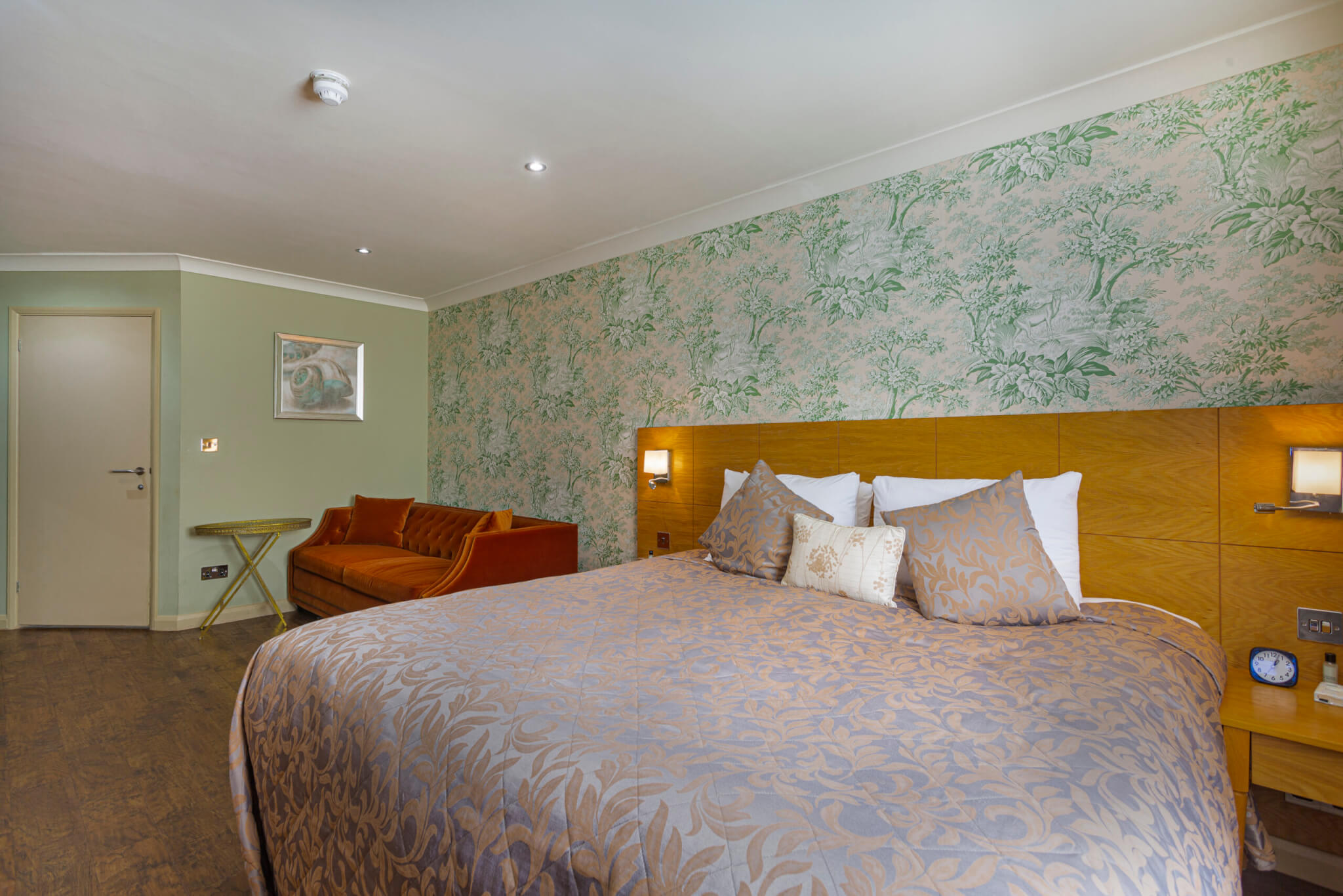 Pheasant Hotel Classic Family Accessible Quad Room bed scaled