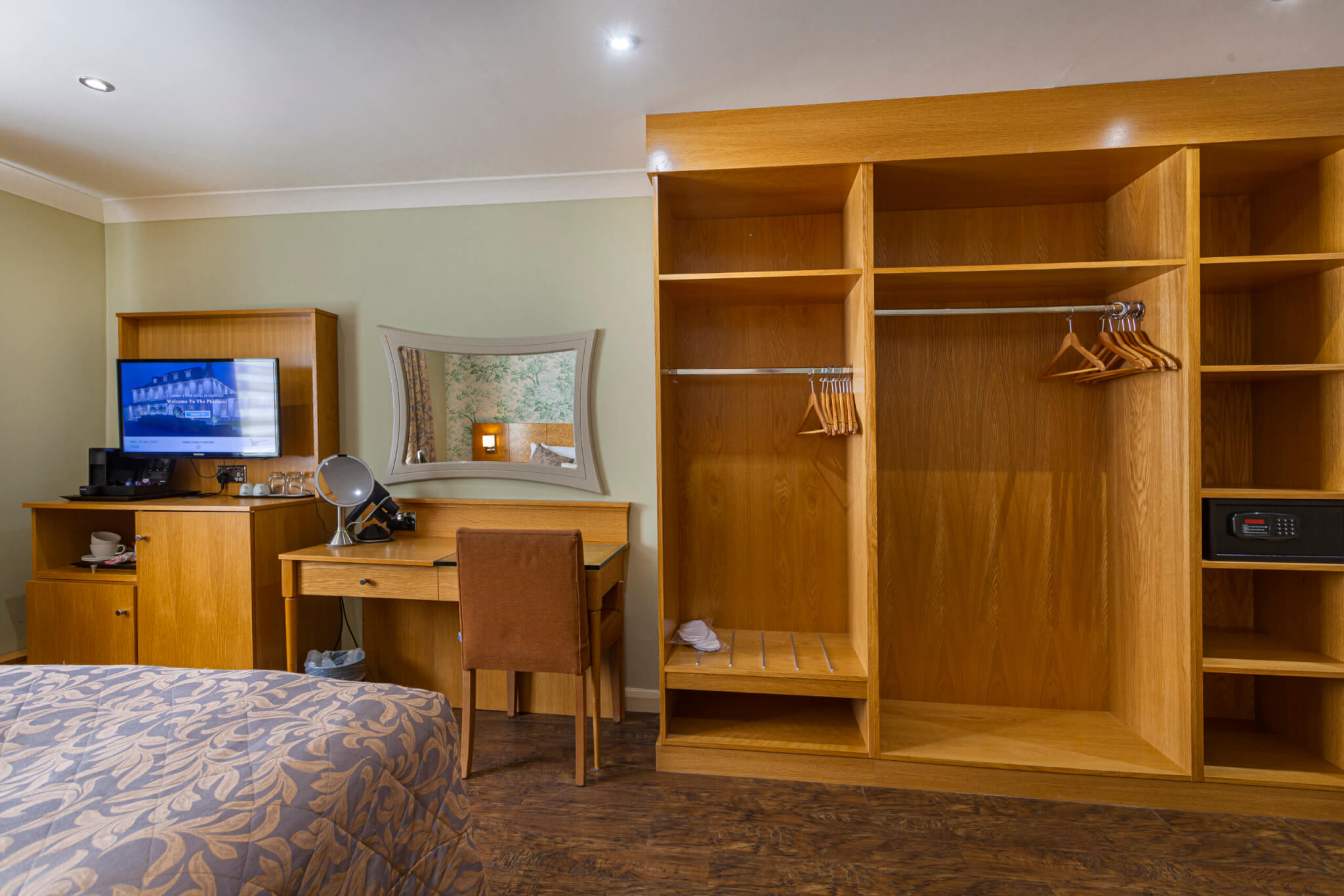 Pheasant Hotel Classic Family Accessible Quad Room scaled
